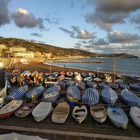 039 - Casa Residenziale A Lavagna A 5 Minuti Dal Mare Lejlighed Eksteriør billede